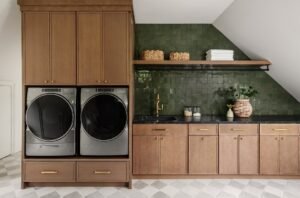 Ok fine, I’ll do laundry. 🧺Design @allisonhandlerdesign Photography @lindapordonphotography C