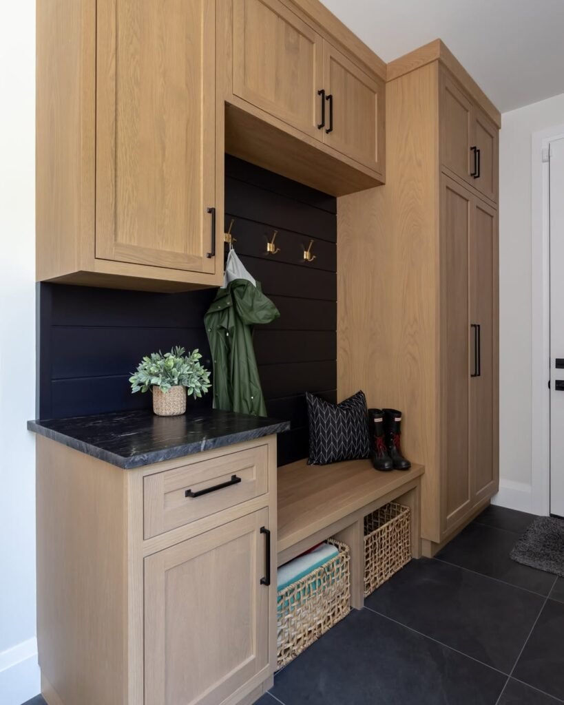 Mudroom warm wood cabinet design Ideas