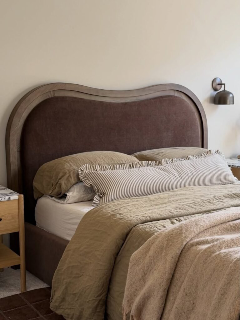 beautifuly bed headbord design