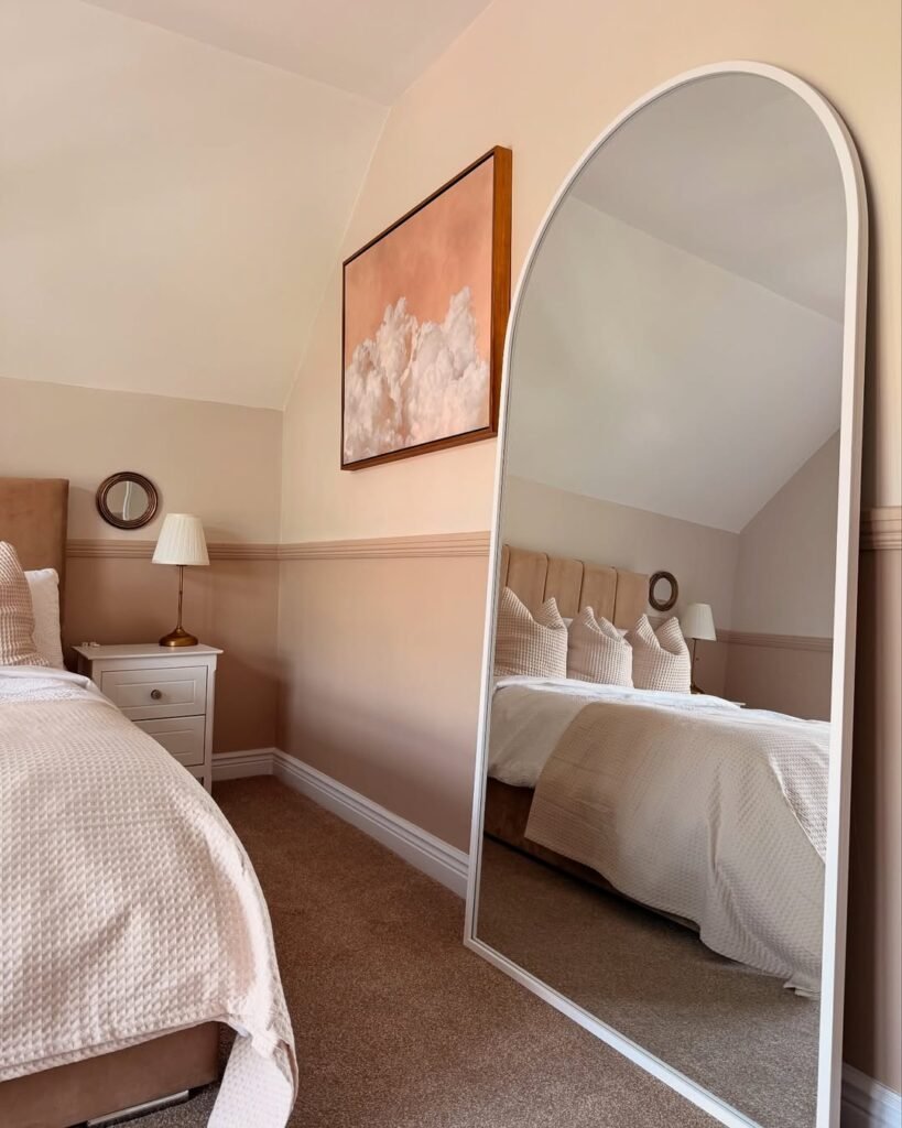 beautiful bedroom mirror decotration idea